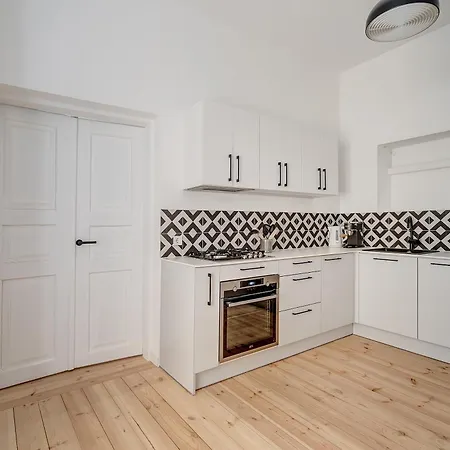 公寓 Spacious In The Heart Of Old Town *