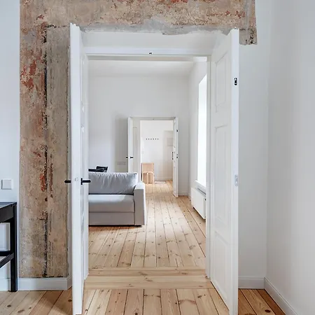 Spacious In The Heart Of Old Town 公寓 *
