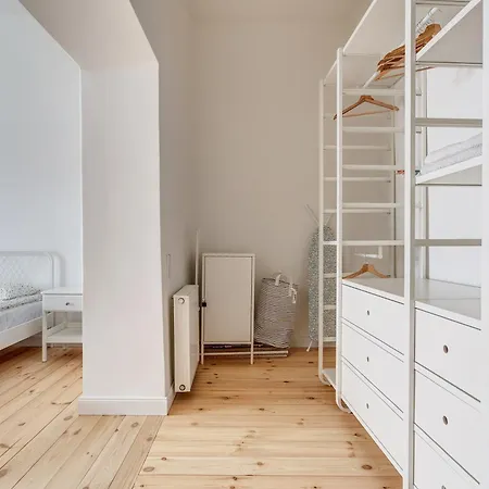 Spacious In The Heart Of Old Town *