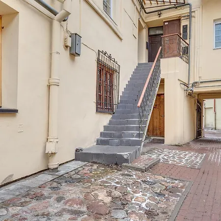 Spacious In The Heart Of Old Town Апартаменти *